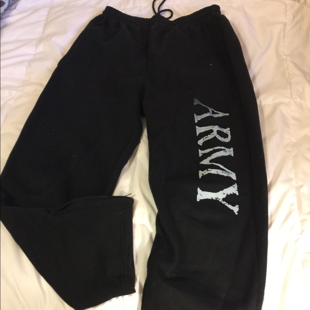 Comfy Army Logo Sweatpants